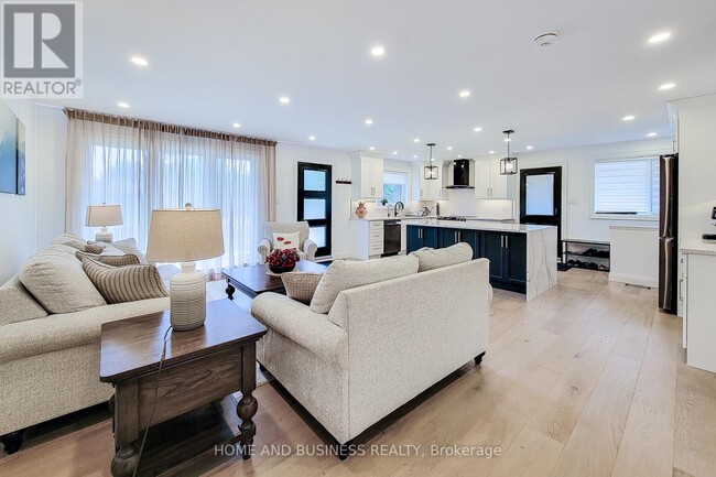 Building Photo - 622 Braemore Rd
