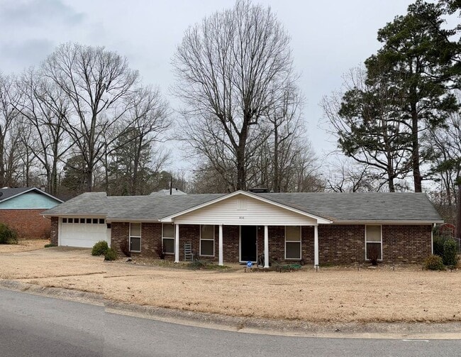 Building Photo - 816 Teresa Dr
