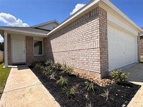 Building Photo - 31457 Moore Rd