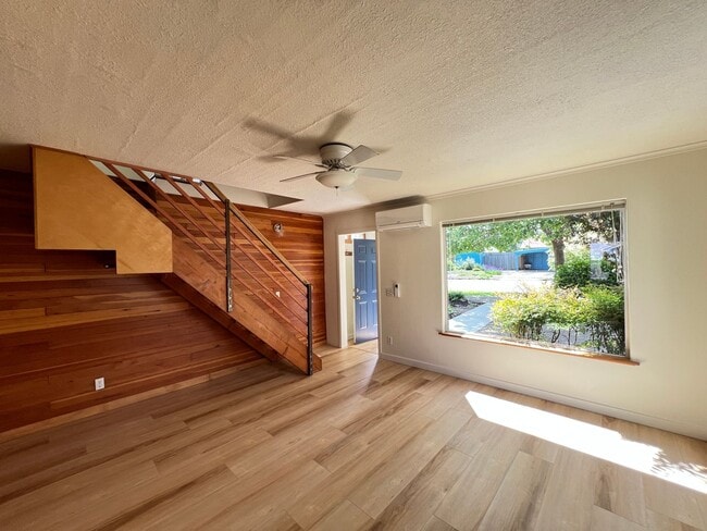 Building Photo - South Eugene Newly Remodeled
