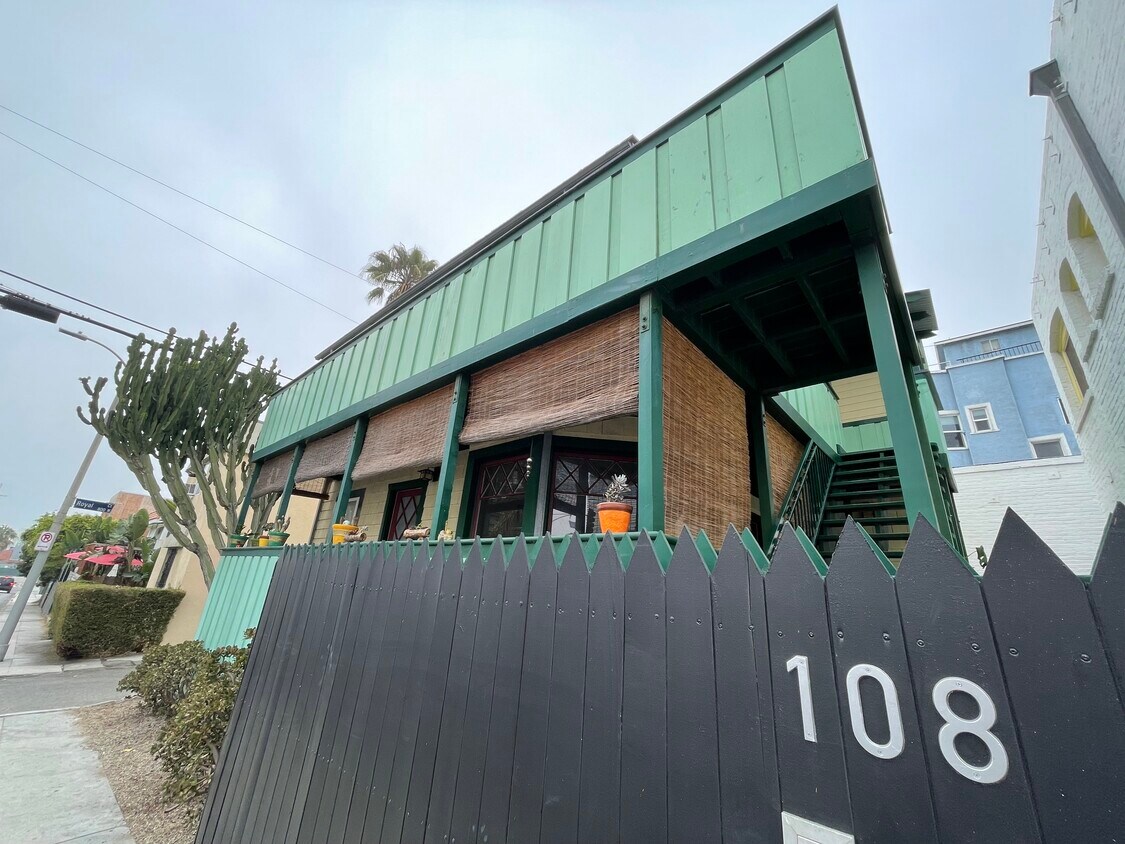 Primary Photo - 108 Brooks Ave