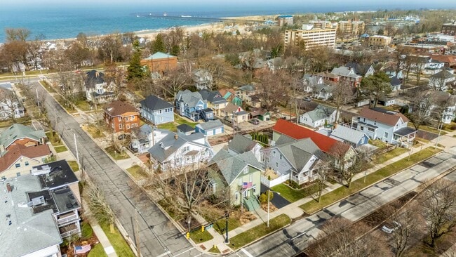 Foto del edificio - 720 Main St