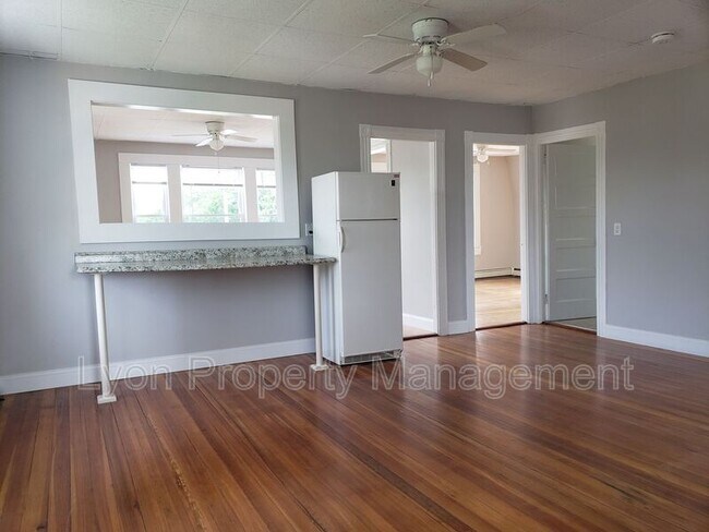 Foto del edificio - 1530 Riverside Ave