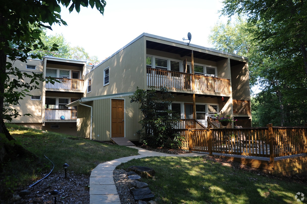 Ironwood Apartments - 227-229 Ironwood Dr