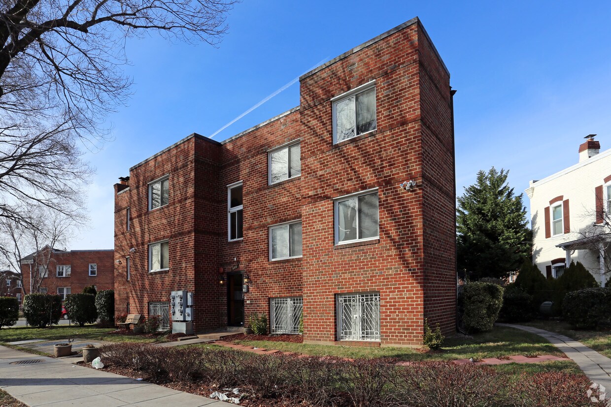 Primary Photo - 500 17th St NE
