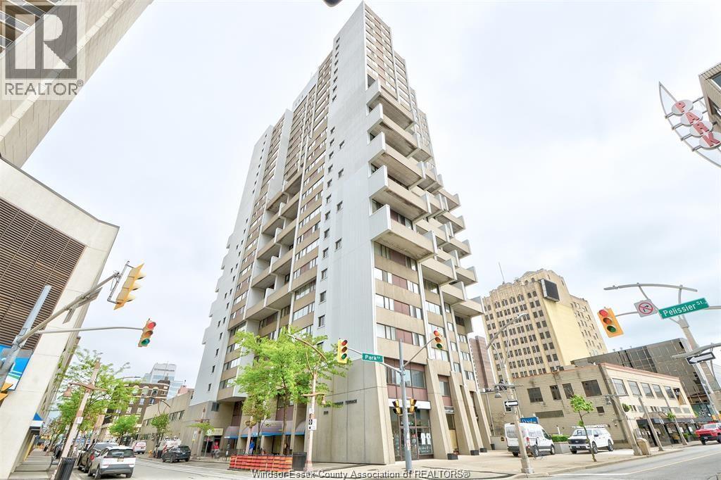 Primary Photo - 380 Pelissier St