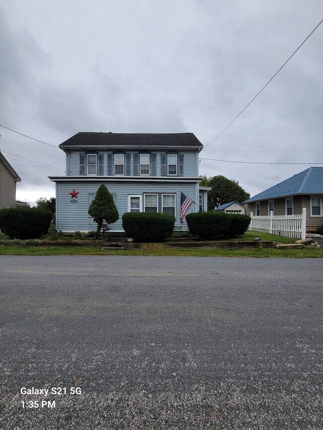 Building Photo - 3876 Lincoln St