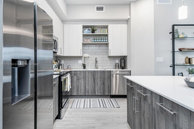 Foto del edificio - 9251 NW 57th St