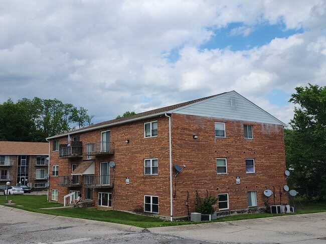 Foto del edificio - 3990 Yearling Ct