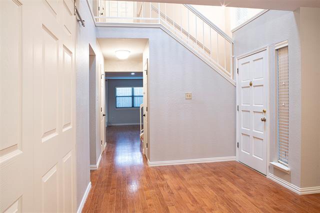 Foto del edificio - 300 Springridge Ln