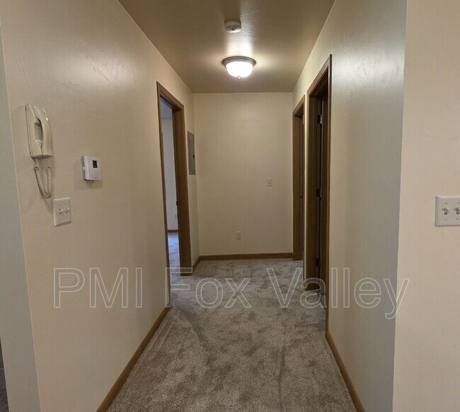 Foto del edificio - 406 N Main St