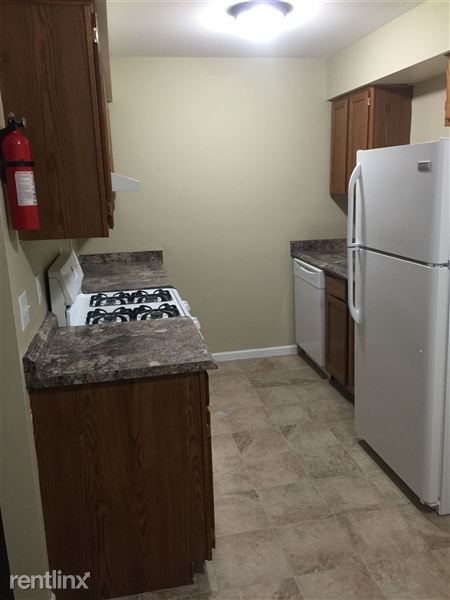 Primary Photo - 2700 6th St