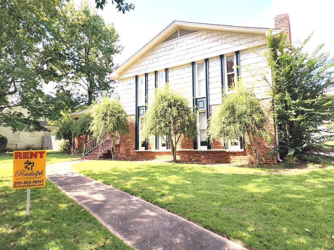 Primary Photo - 1856 Catal Road, Vestavia, Alabama 35216