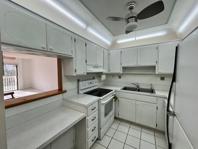 Foto del edificio - 5951 NE 14th Ln
