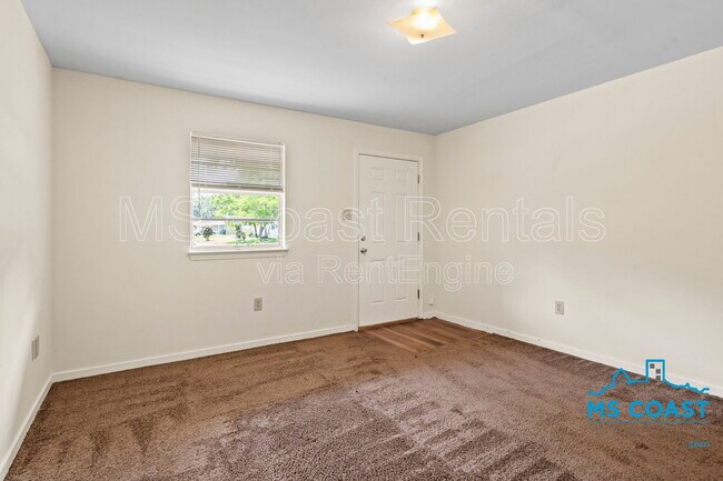 Foto del edificio - 316 Tandy Dr