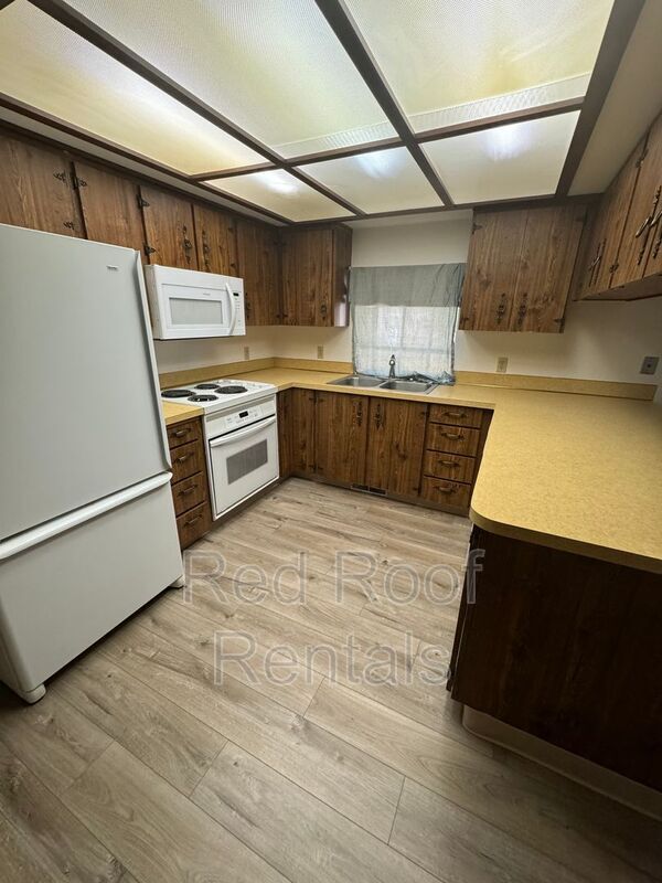 Foto del edificio - 16817 19th Ave E