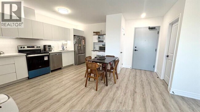 Building Photo - 7337 Meo Blvd