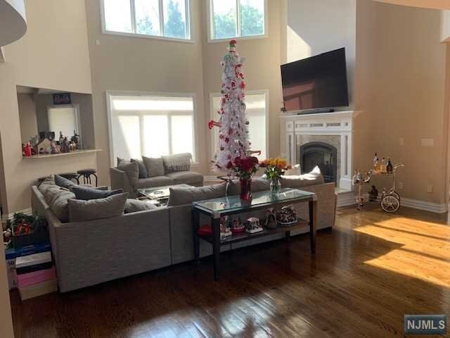 Foto del edificio - 45 Colonial Road