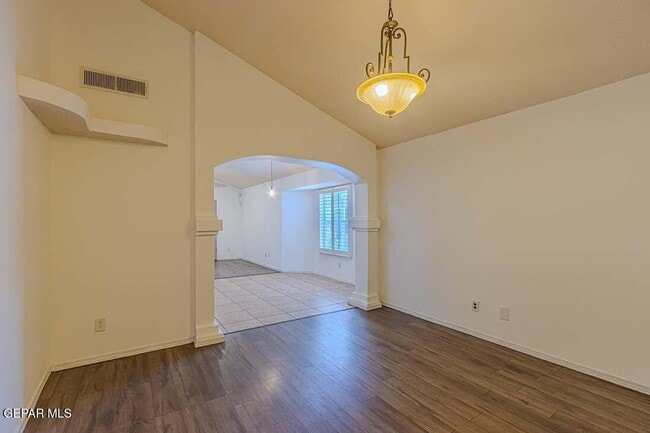 Building Photo - 12833 Tierra Pueblo Dr