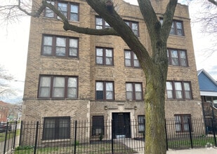Building Photo - 8301 S Peoria St