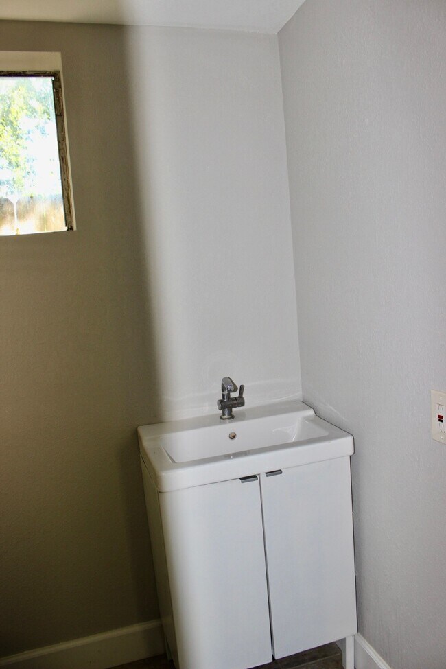 Foto del edificio - 6832 Avenue I