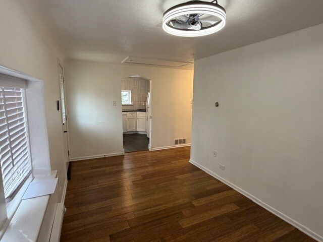 Foto del edificio - 5938 Dunham Rd