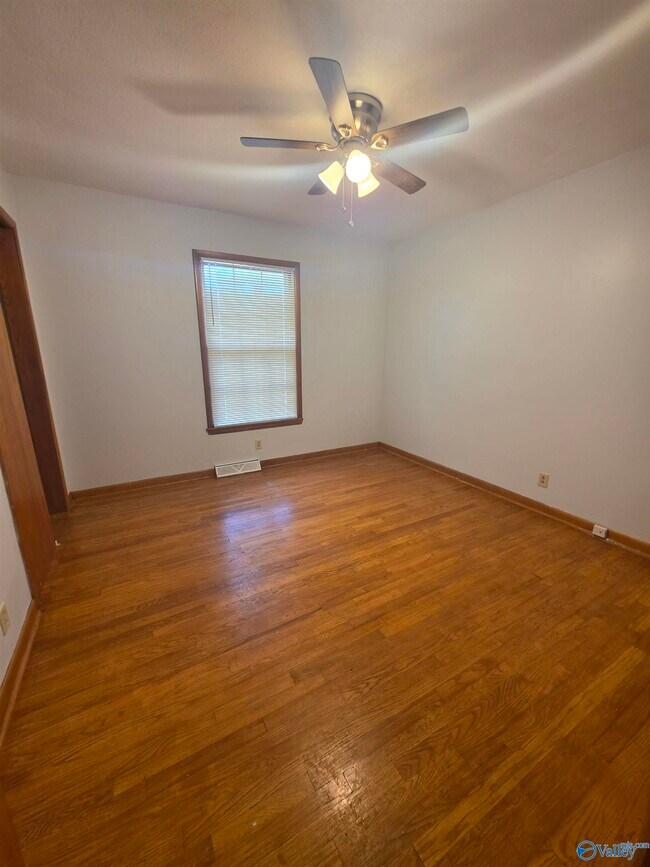 Foto del edificio - 2801 Brett Rd NW