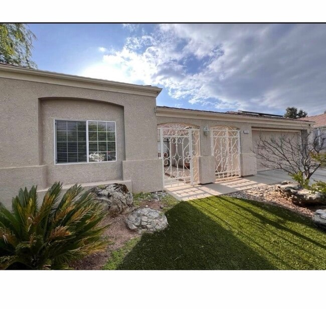 Building Photo - 7737 N Baird Ave