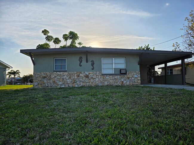 Foto del edificio - 13315 Neptune Dr