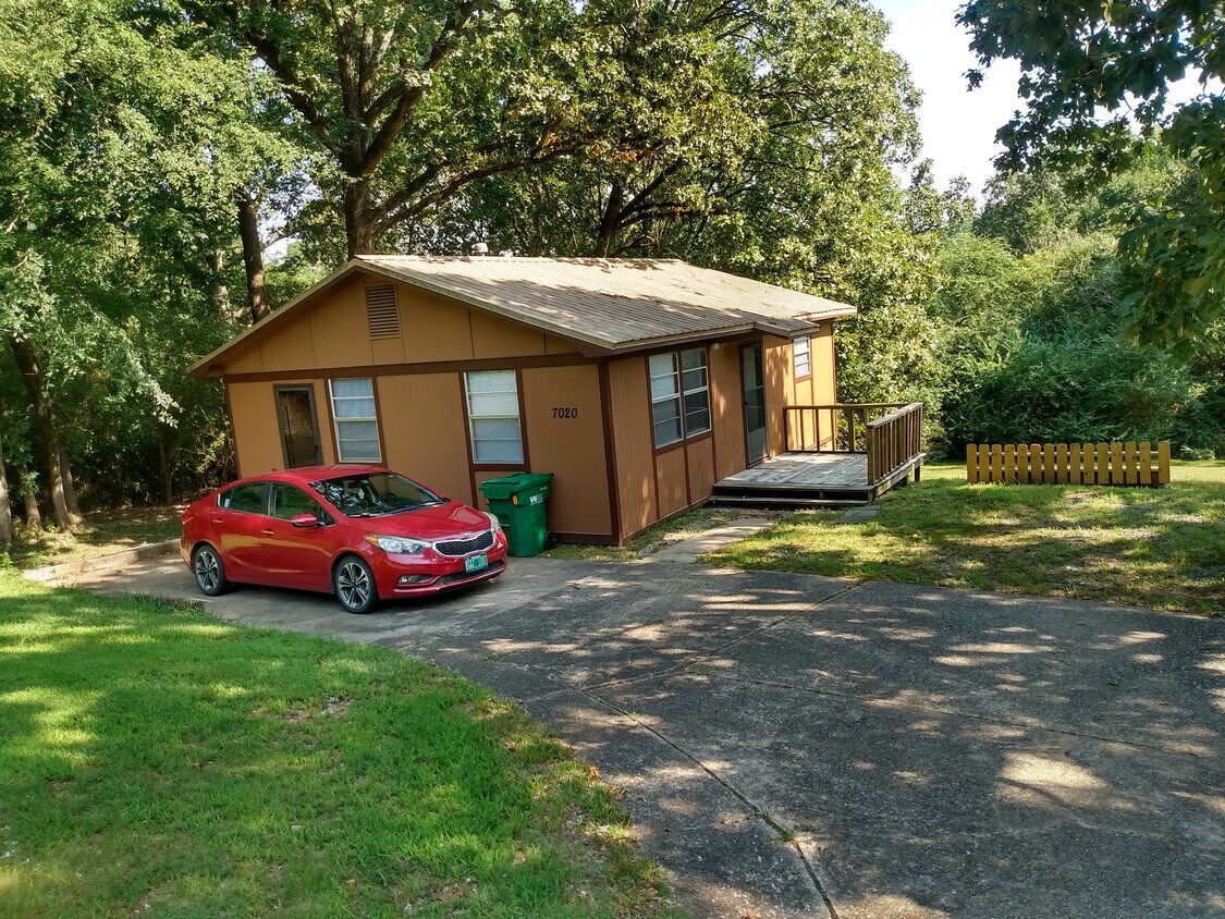 7020 Reed Rd, North Little Rock, AR 72118 Townhome Rentals in North Little Rock AR