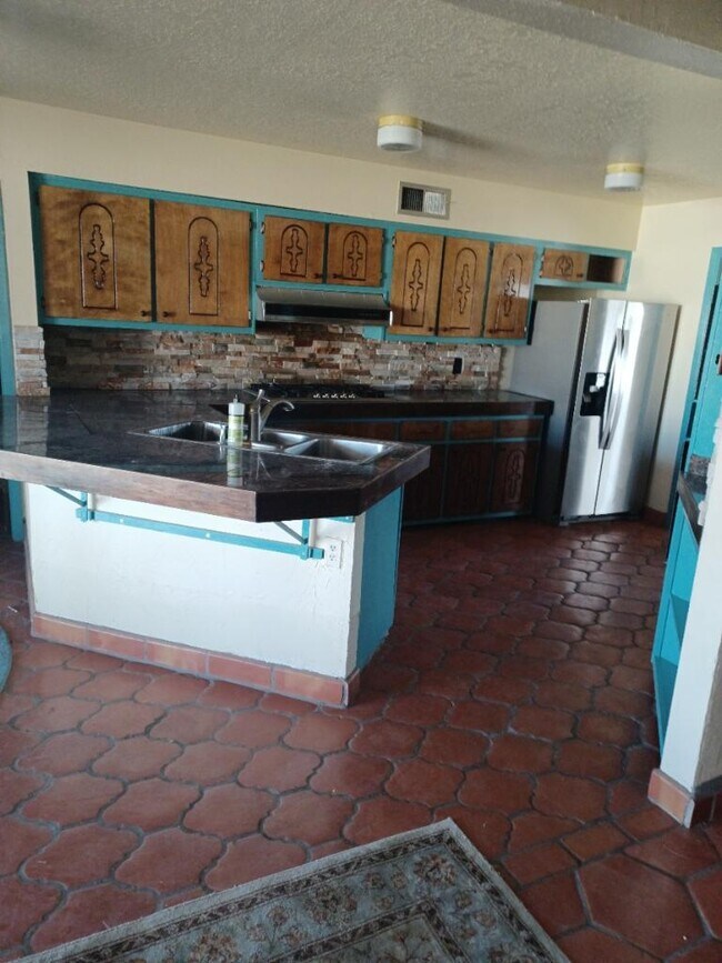 Foto del edificio - 14837 Kingston Dr