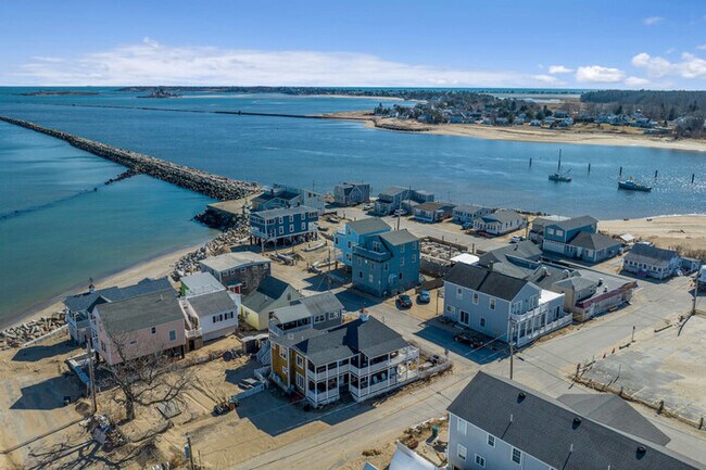 Foto del edificio - Renovated Coastal Haven: Camp Ellis Classi...