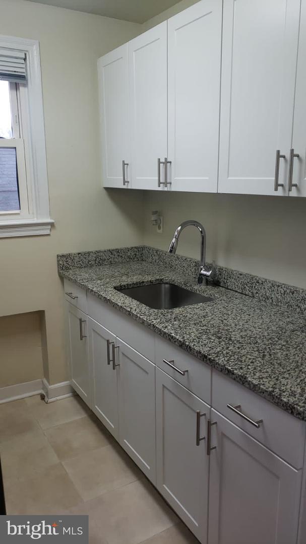 Foto del edificio - 1110 N Kenilworth St