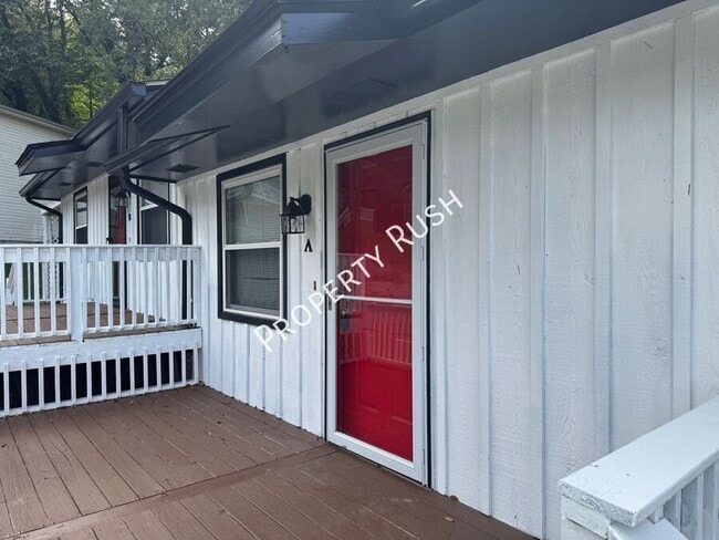 Foto del edificio - 3210 Joselin Ln