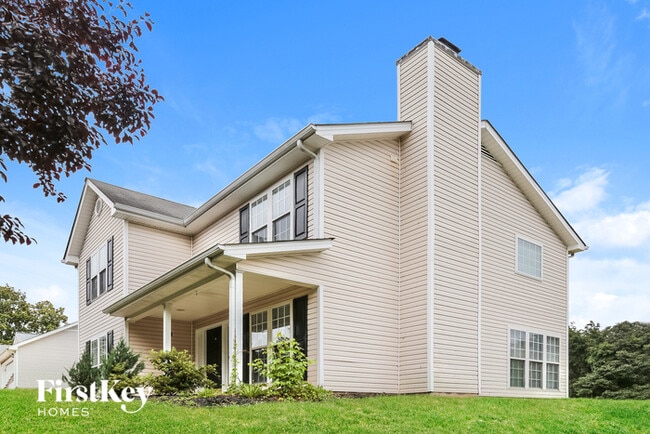 Foto del edificio - 2421 Glen Laurel Dr