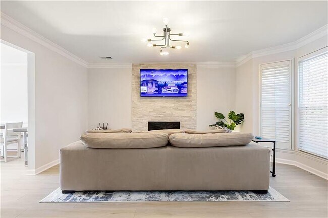 Building Photo - 2940 Lexington Trace Dr