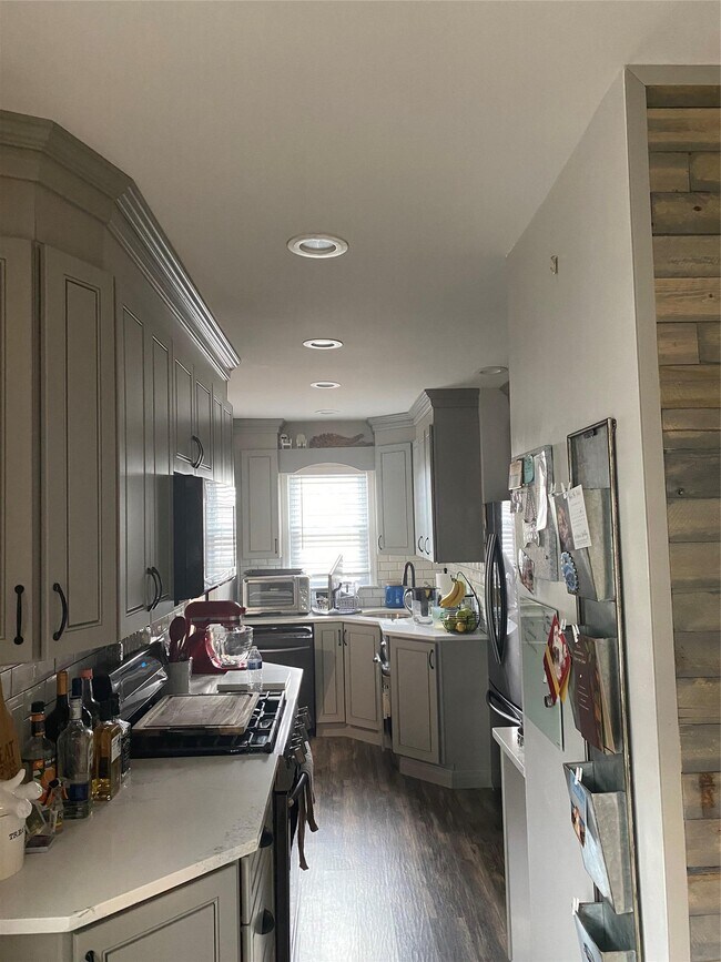 91 Florida St Unit MAIN LEVEL - 91 Florida St Unit Main Level Long Beach Ny Building Photo 