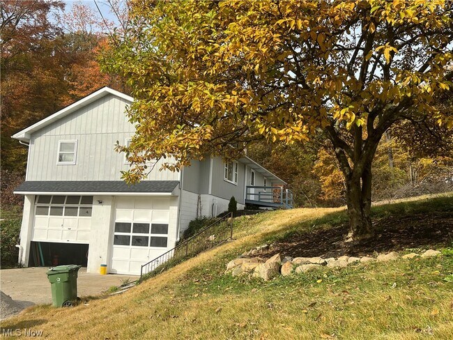 Building Photo - 639 Ott Dr