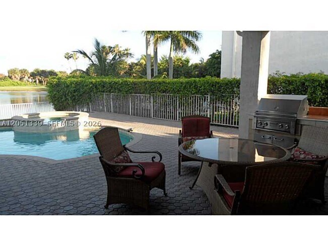 Foto del edificio - 2101 SW 176th Ave