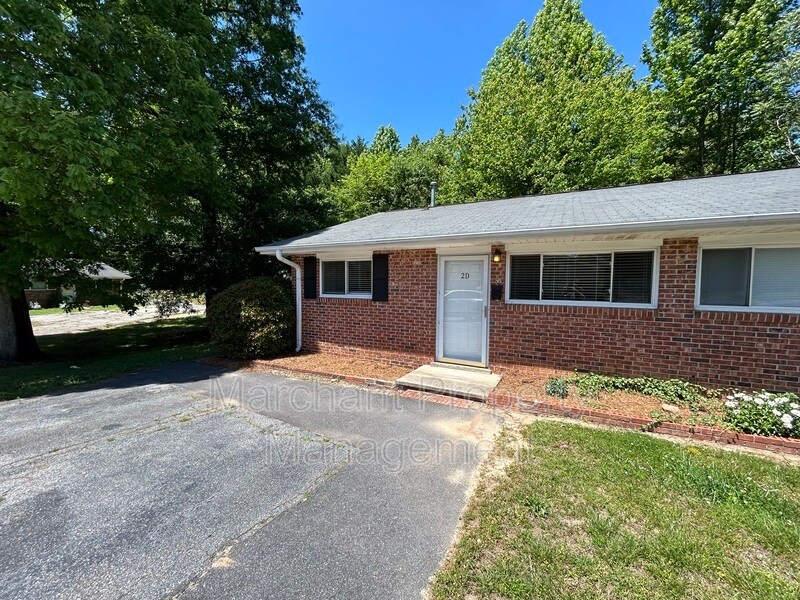 2 Elaine Ct Unit Apt. D, Taylors, SC 29687 Condo for Rent in Taylors