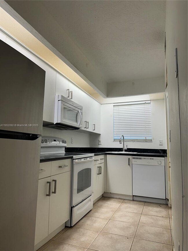 Foto del edificio - 2638 SE 20th Ct