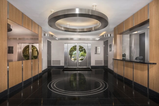 Photo - Majestic Apartments