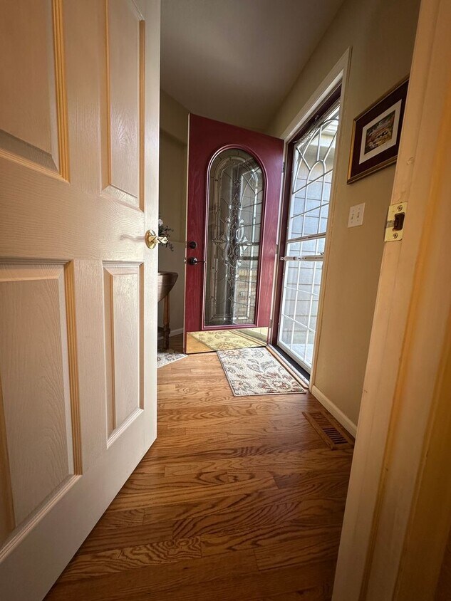 LONG REALTY AND PROPERTY MANAGEMENT- Basement for rent 2BED 1BATH IN HIGHLANDS RANCH - LONG REALTY AND PROPERTY MANAGEMENT- Basement for rent 2BED 1BATH IN HIGHLANDS RANCH