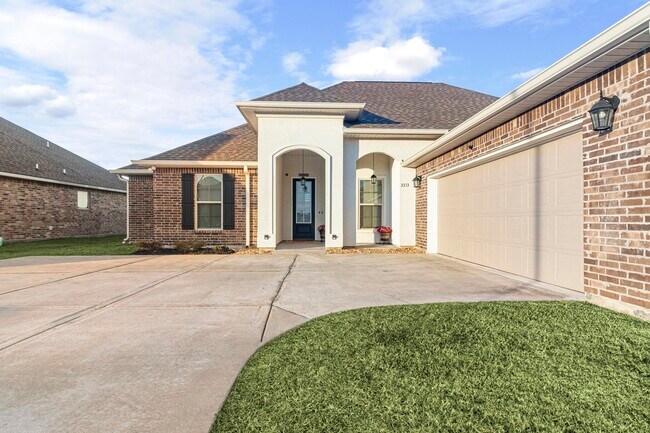 Foto del edificio - 3313 Flatwood Dr