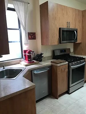 kitchen - 993 Amsterdam Ave