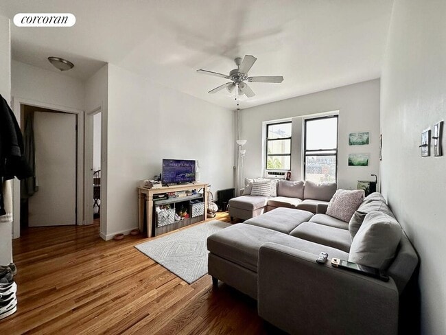 Building Photo - 40 W 127th St