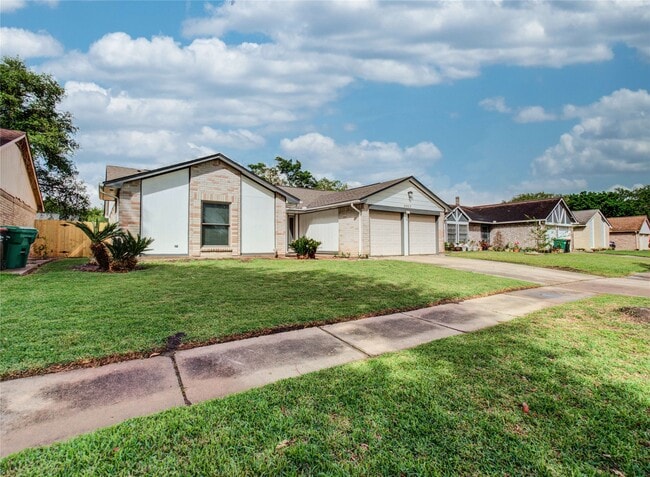 Building Photo - 6923 Kearney Dr