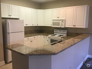 Building Photo - 100 Cypress Point Ct