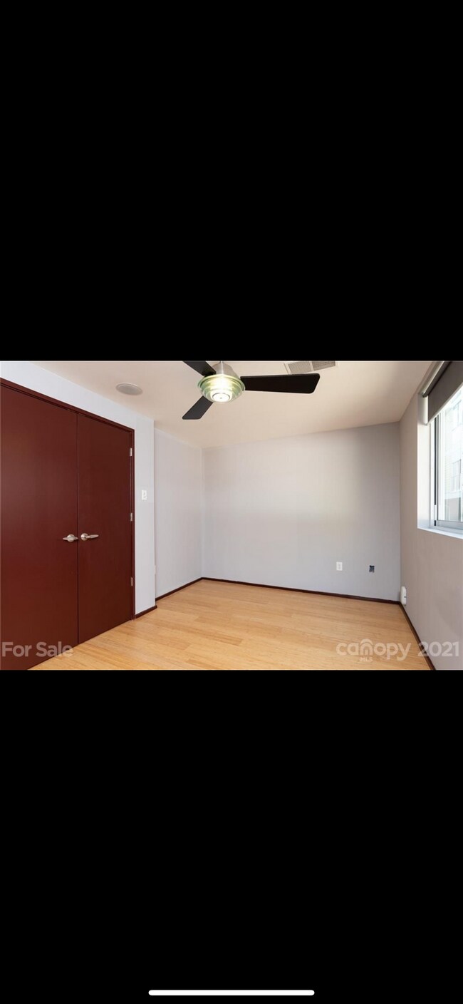 Building Photo - 2068 Euclid Ave
