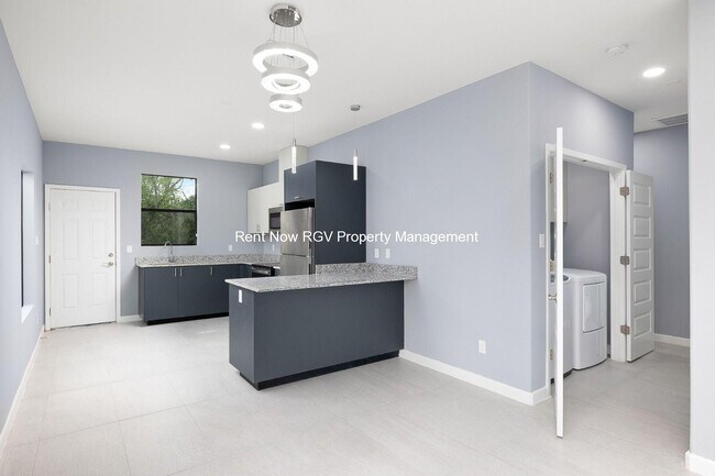 Foto del edificio - 1216 W Harrison Ave